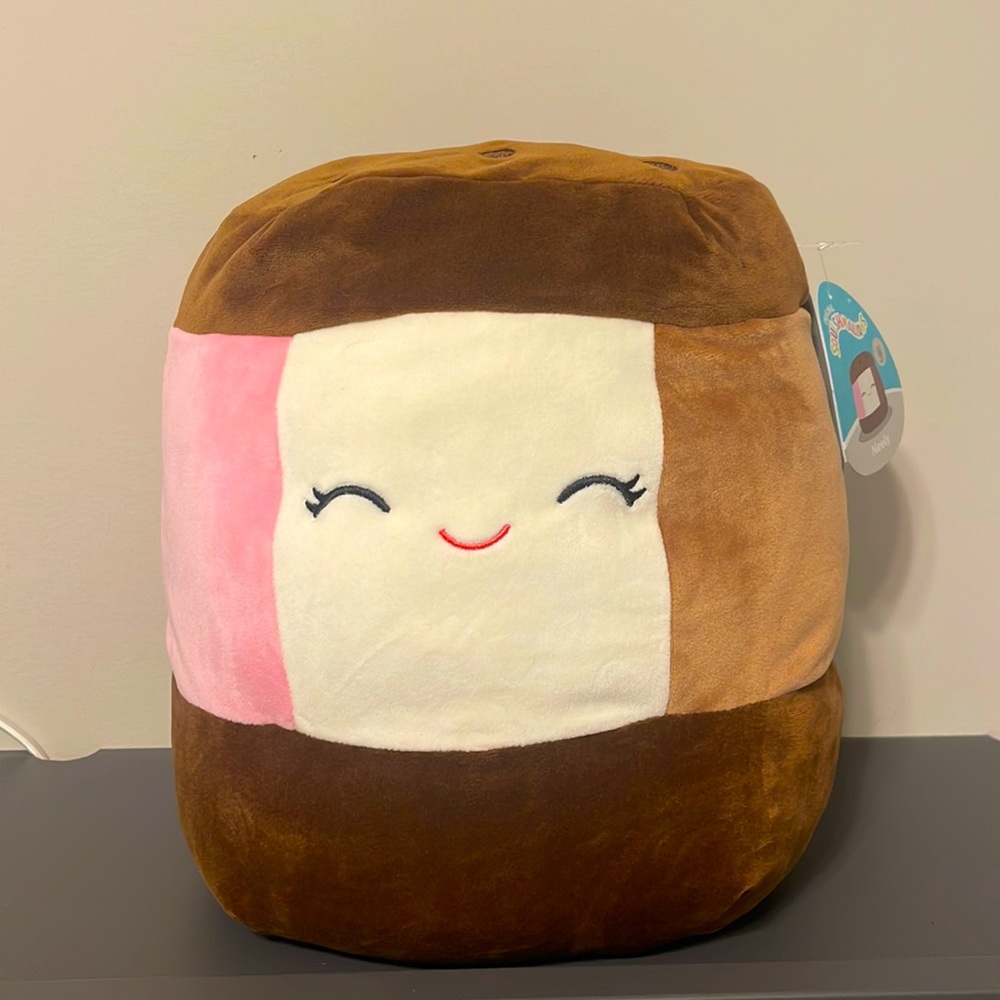 Neely ‼️RARE‼️ Squishmallow (Neapolitan ice cream)